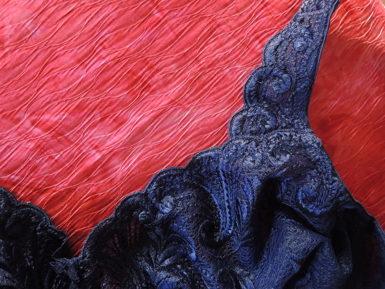 Rosa Faia, blaue Spitze, neu, 80 F