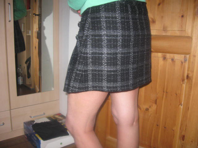 *** Zuckersüßer Faltenrock ***