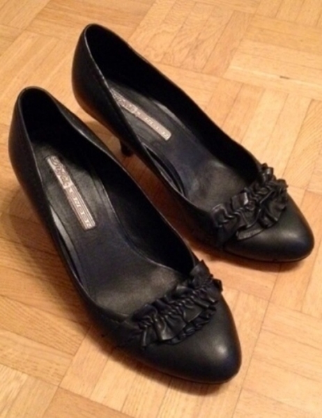 Buffalo Pumps Rüschen