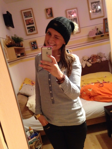 UGG Mütze Uggs Mütze Wintermütze Wollmütze Strickmütze Bommelmütze schwarz