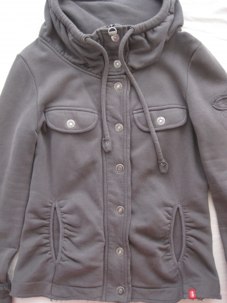 Grauer Sweatshirt mit Hochkragen von EDC By Esprit  Größe M NEU!