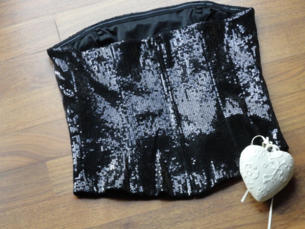 NEU ~* Apart ~* Pailletten Corsage ~* Gr. 38 ~* schwarz