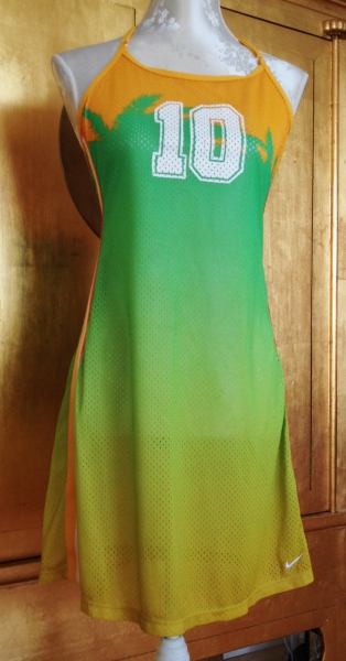 NEU Sportkleid, Strandkleid von Nike NEU