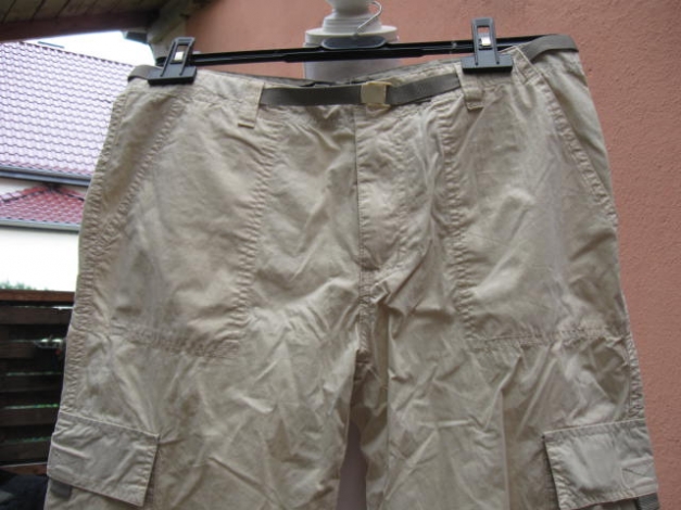 *** Schöne 7/8 Hose mit Taschen ***