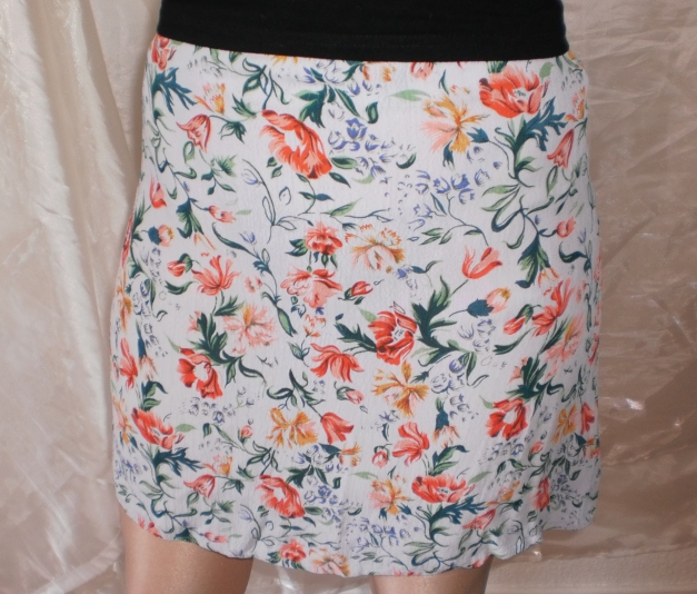 Blumenmuster-Minirock im Krinkelstyle von Awesome! Hippie! Romantik!