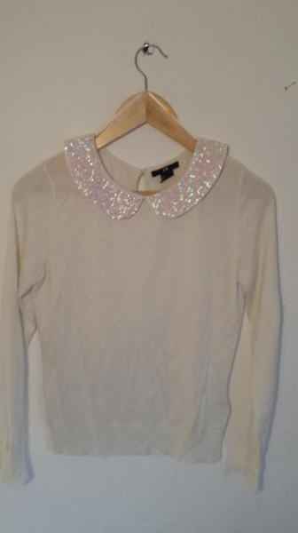 Schickes weißes Oberteil mit Glitzer Kragen