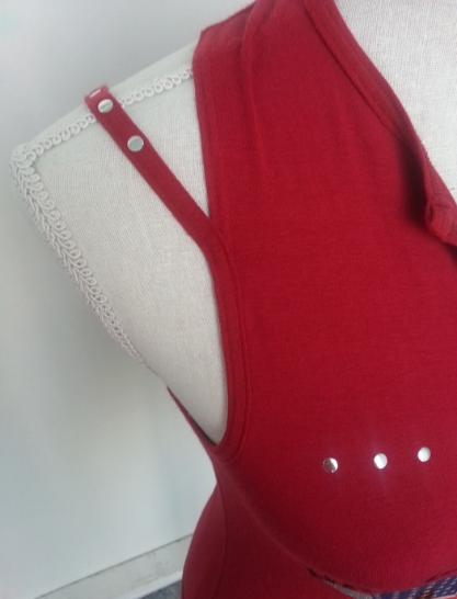 Rockiges Top mit Nieten