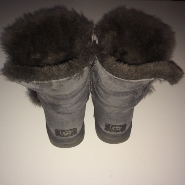 Ugg Australia Bailey Button grau gr. 36