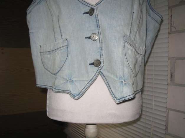 *** Hellblau ~ Weste ~ Toller Schnitt ***