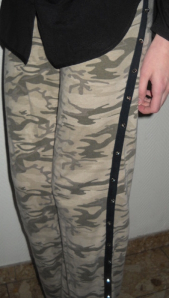 Camouflage Jogging Freizeit Hose lang Killer Nieten Studs Tarn Army Armee braun khaki 34 36 XS S M Blogger