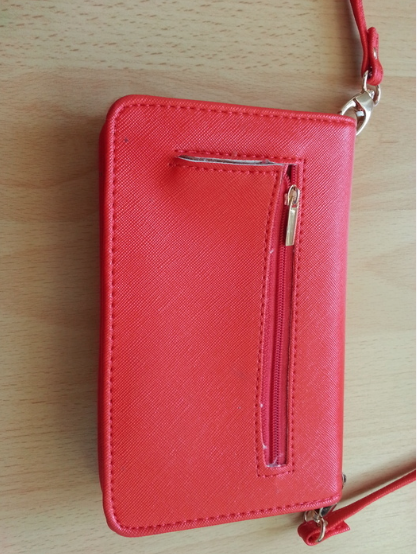 rote Handtasche / rotes Portmonee