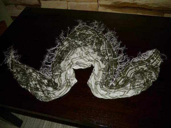 Tuch mit Fransen als Dreieck faltbar khaki-grün