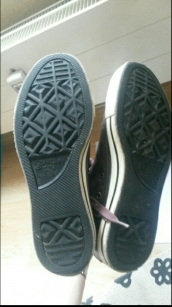 rote Converse Chucks All Star Leder Beere lila dunkelrot