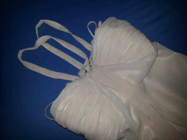 hochzeitskleid Aprikosen farben aprikot