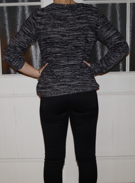 Schöner warmer Pulli Schwarz-weiß meliert