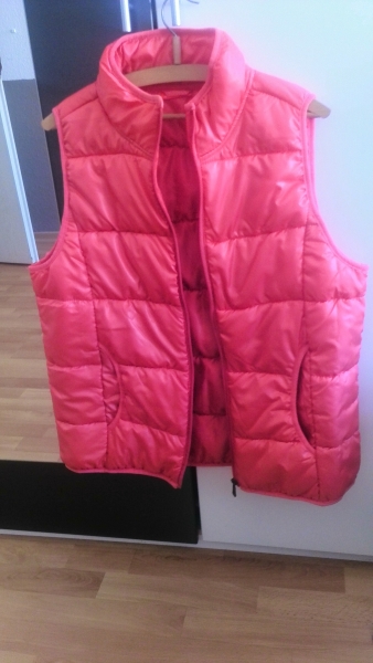 Neue Aprikofarbene Weste