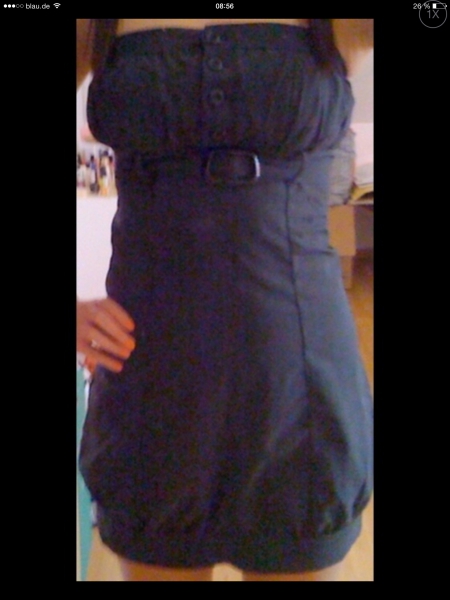 Sehr süßes bandeaukleid