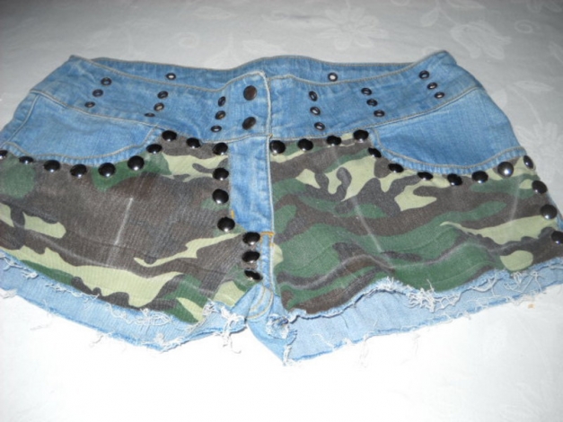Nieten Camouflage Jeans Shorts Hot Pants kurze Hose blau Tarnfarben Armee Army braun grün 36 38 S M