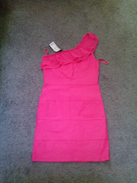 neues pinkes Kleid