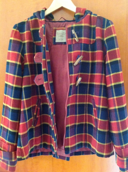 Blau/rot karierte Jacke mit Kapuze