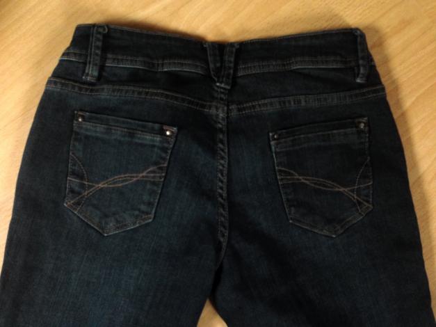 Röhrenjeans dunkles Denim von Orsay in 34!