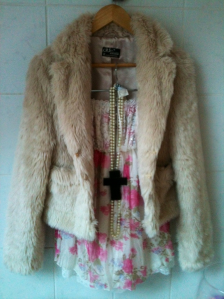 Felljacke  Kuscheljacke Fellblazer Kurzmantel Kunstfell :)