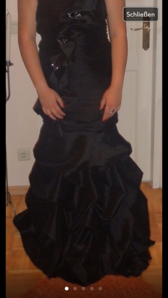 traumhaftes Abendkleid im Meerjungfrau-Stil & Unikat