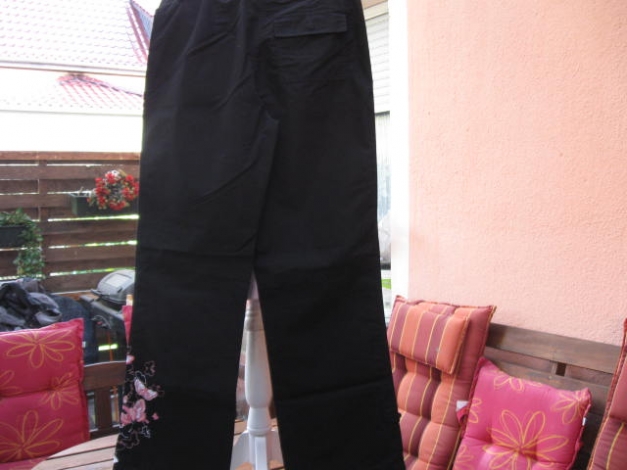 *** NEU ~ Geniale Hose mit Stickerei ***