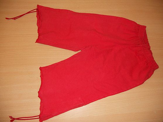 Mädchen 3/4 Leggings Capri Radler Hose Shorts Gr. 6 (110 116) Rot