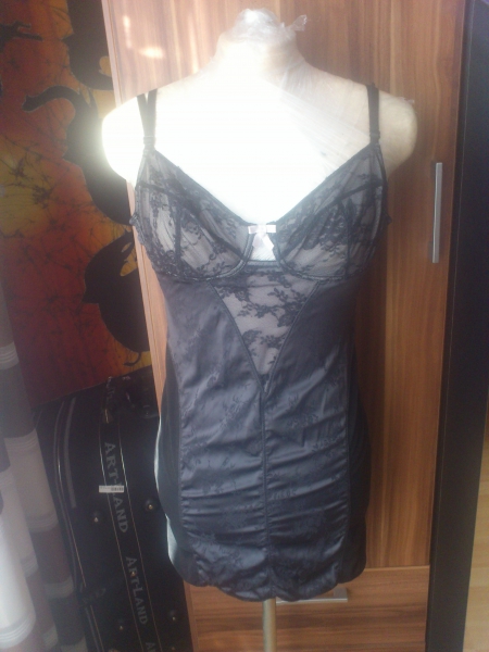 Dessous Kleid Gr. 80 B Shape