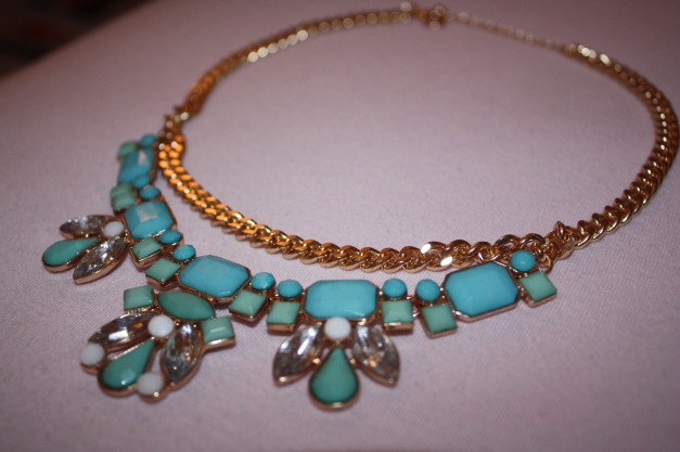 Statementkette mint-türkis, gold von forever21