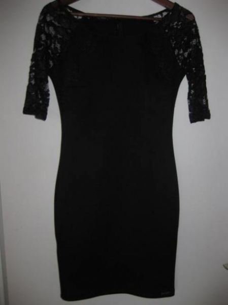 Schwarzes Kleid/ Rinascimento