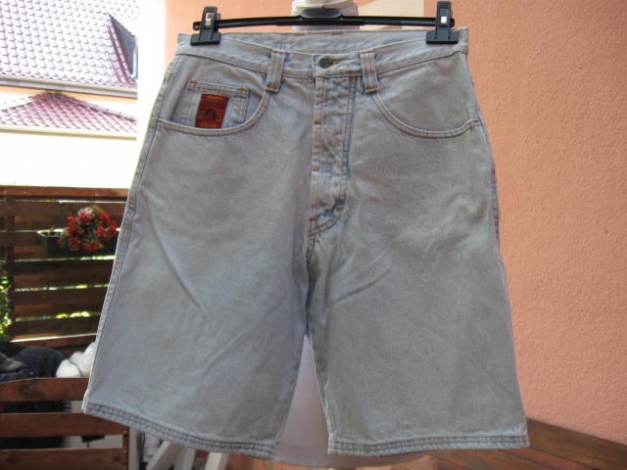 *** Ansehen ~ Relikt ~ 80-ziger ~ Shorts ~ Jeans ***