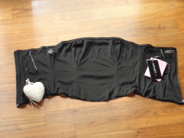 NEU ~* Apart ~* Pailletten Corsage ~* Gr. 38 ~* schwarz