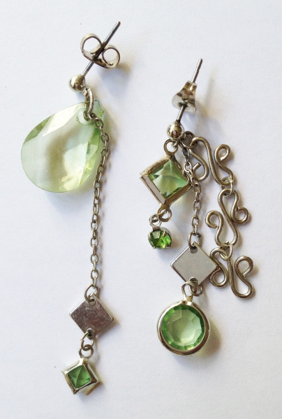 Süße lindgrüne Ohrringe