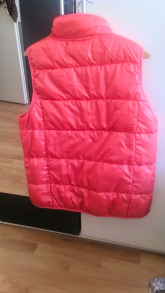 Neue Aprikofarbene Weste