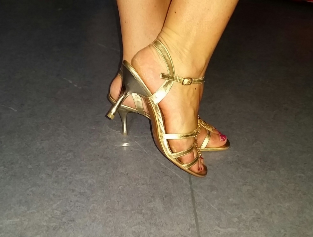 Sandale gold Strass Kreuz