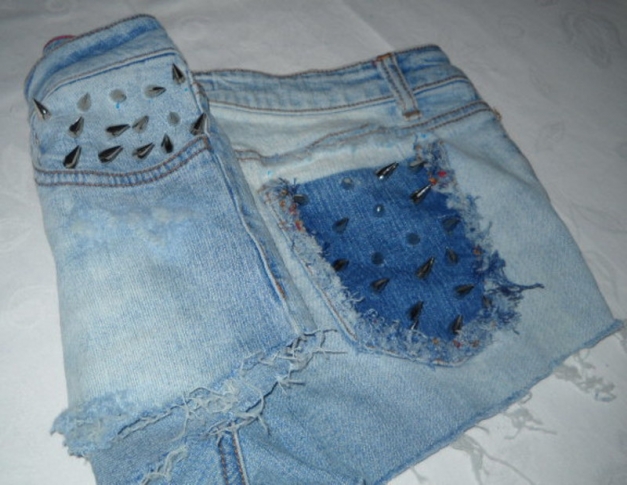 Stachelnieten Spitze Hot Pants Shorts Destroyed kurze Hose Jeans blau Killer Nieten Studs 34 36 38 XS S M 