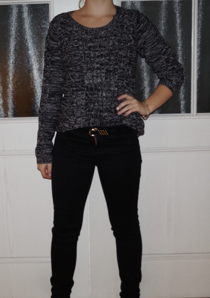 Schöner warmer Pulli Schwarz-weiß meliert