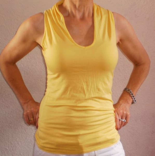 Gelbes Raffdetail-Shirt mit hübschem Schnitt! / Orsay