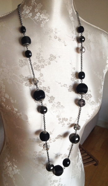 Tolle Statement-Kette in Silber und schwarz