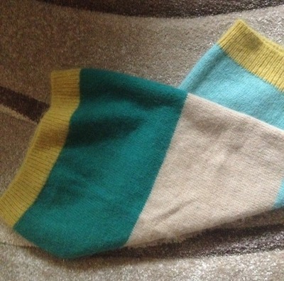 Schöner Schlauchschal mit gedeckten Farben :)