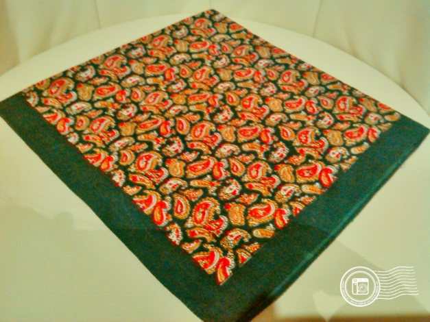 Schal Tuch ca. 52×52 cm Grün/ Rot/ Braun/ bunt gemustert