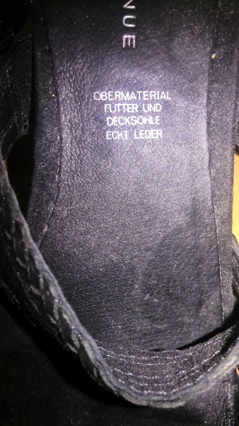 Riemchensandalen mit Keilabsatz 