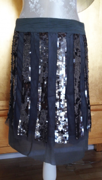 Toller Rock mit Pailletten und Spitze