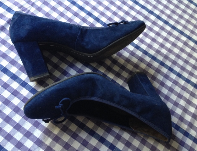 NEU Wildleder-Pumps in mitternachtsblau NEU