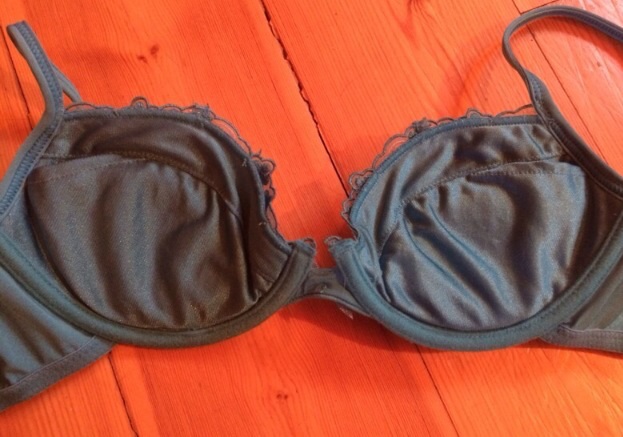 H&M Push up BH türkis Glitzer Blumen 75 B