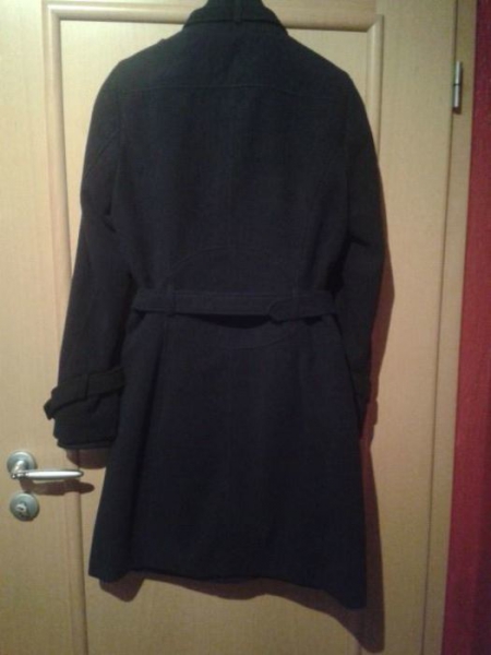 Edler, schwarzer Mantel von Yessica