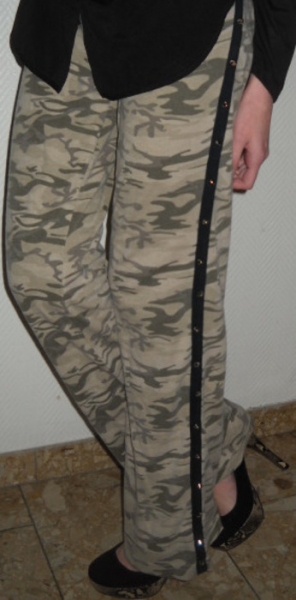 Camouflage Jogging Freizeit Hose lang Killer Nieten Studs Tarn Army Armee braun khaki 34 36 XS S M Blogger