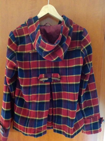 Blau/rot karierte Jacke mit Kapuze